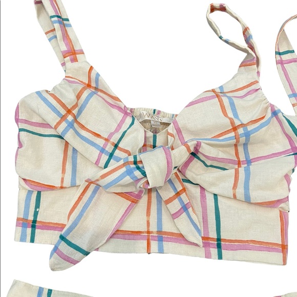 Wayf shorts & crop top. Summer coord. Excellent - Picture 2 of 12